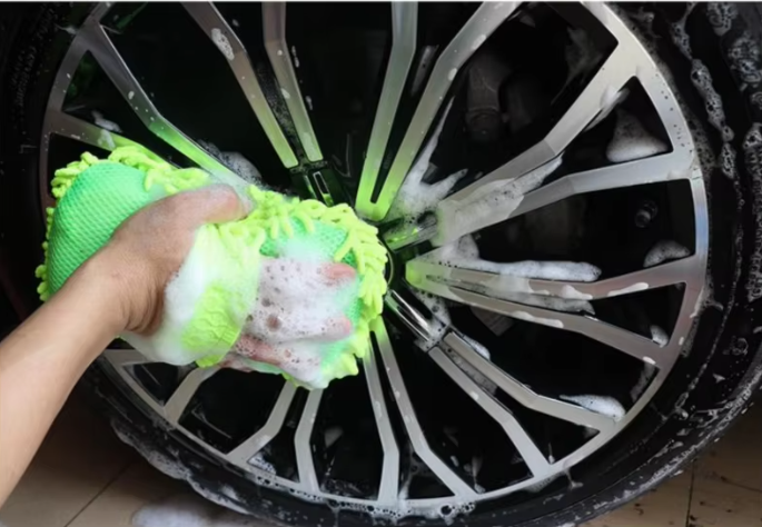 Premium Microfiber Car Wash Mitt – Scratch-Free Cleaning Glove